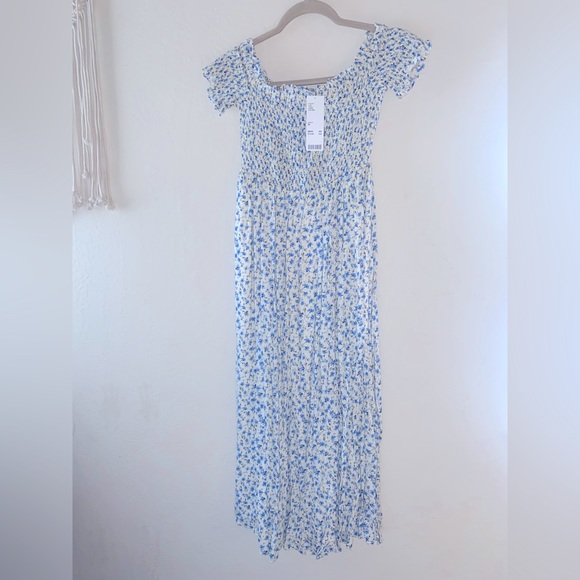 Dress - Picture 1 of 2